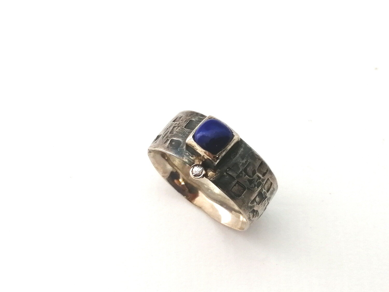 Lapis lazuli ring