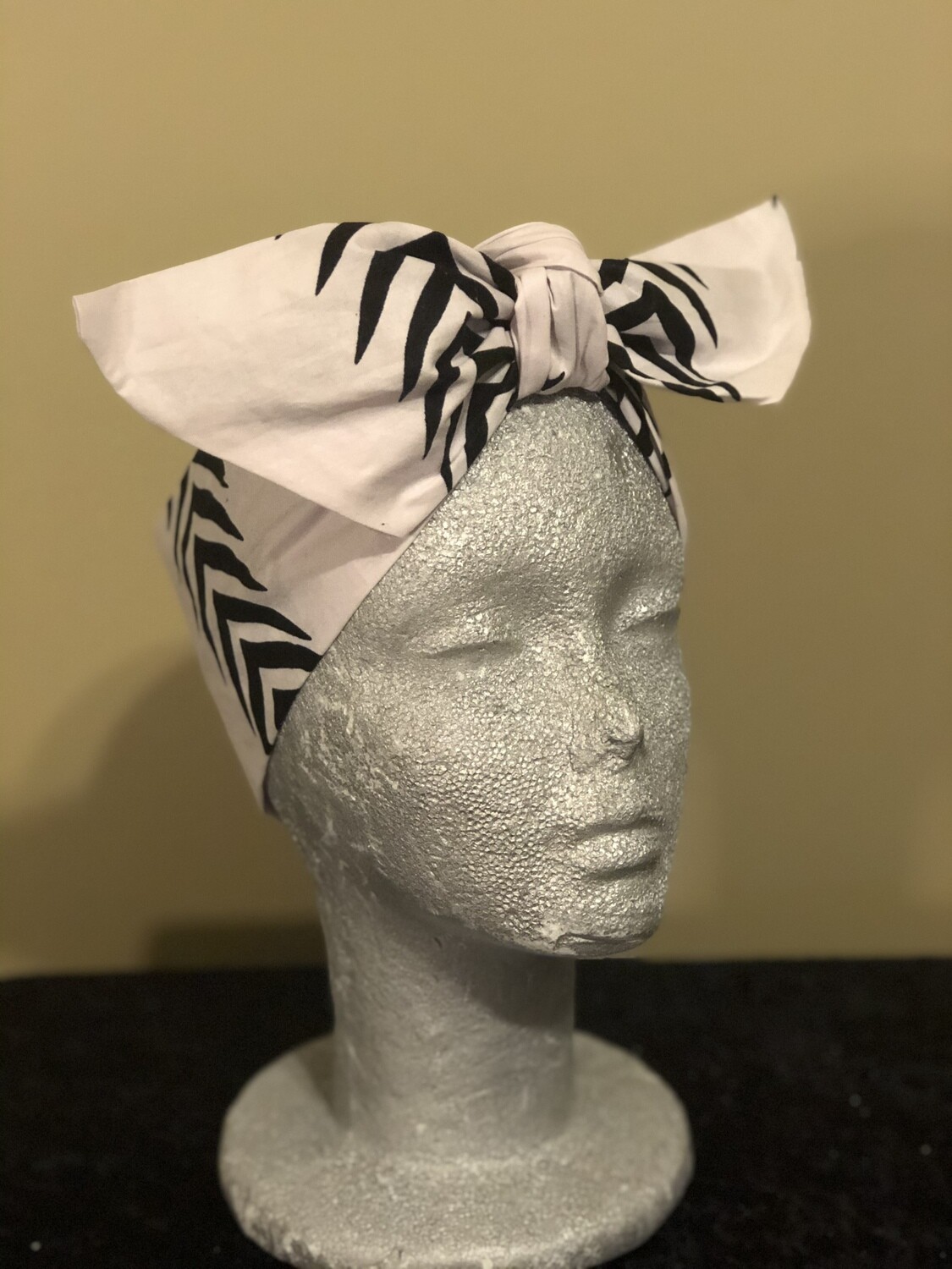 Tiara - Black and White 1 Tiara - Black and White 1