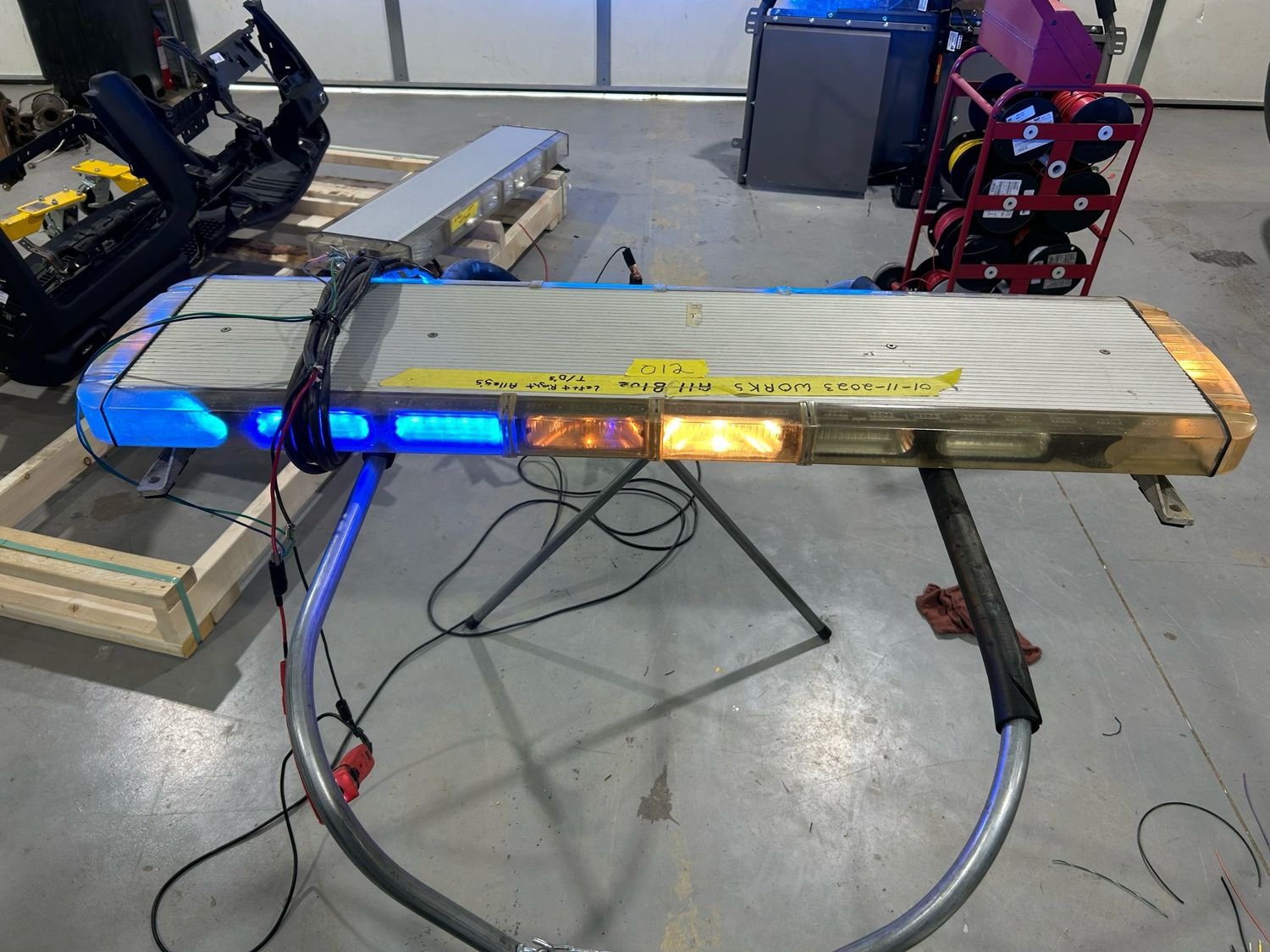 48” Whelen LFL Liberty with arrow