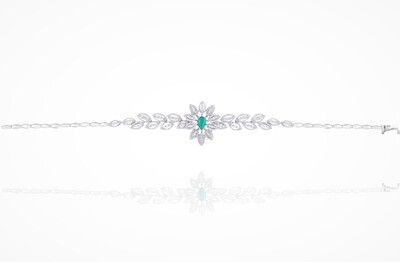 Eternal Diamond Bracelet with Emerald Eternal Diamond Bracelet with Emerald