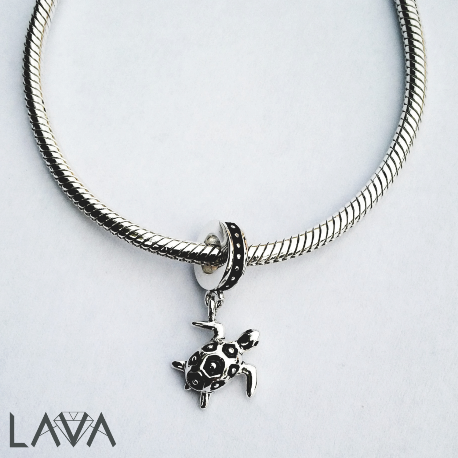 Turtle charm for troll bracelet (bracelet not included)