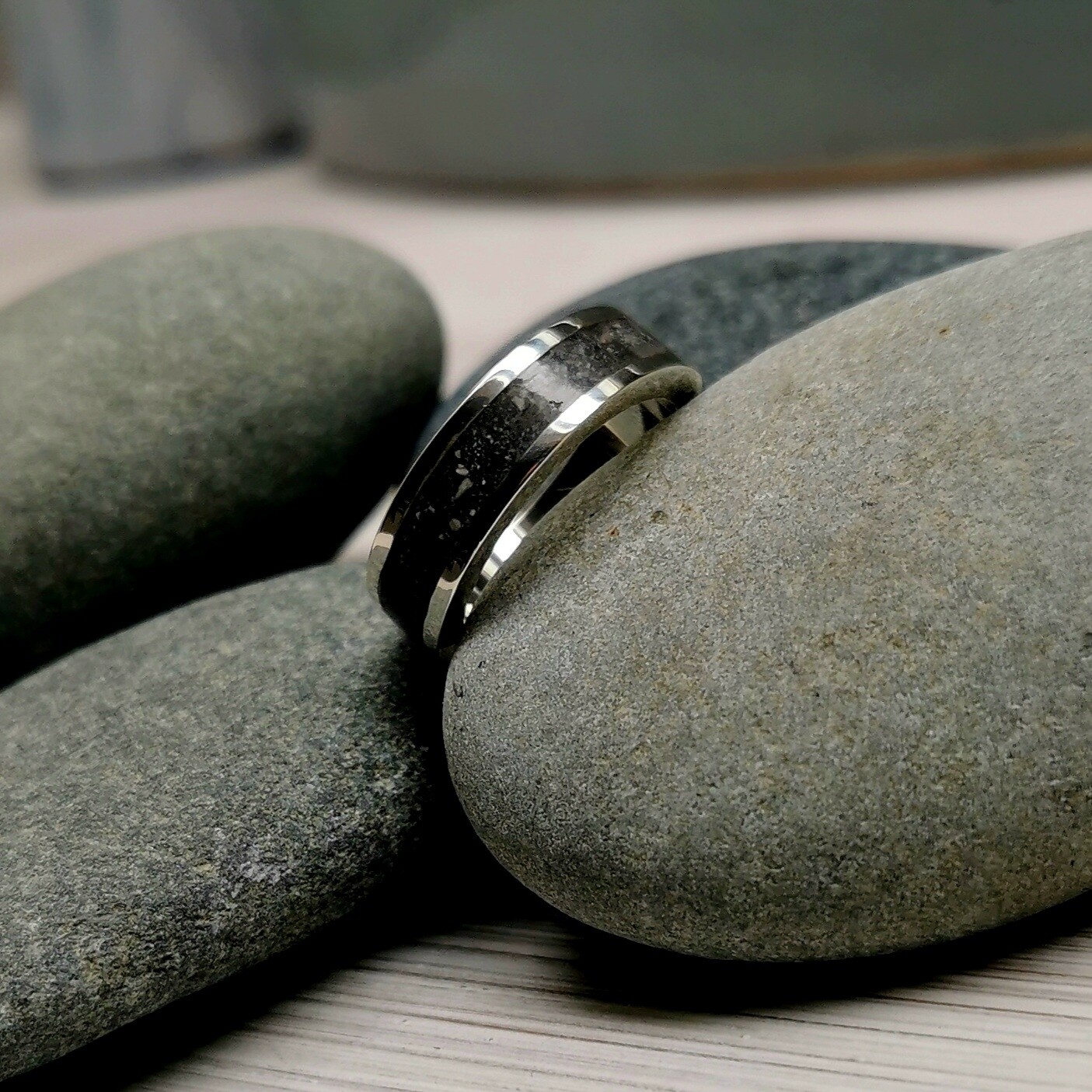 Cremation remembrance gents ring in silver