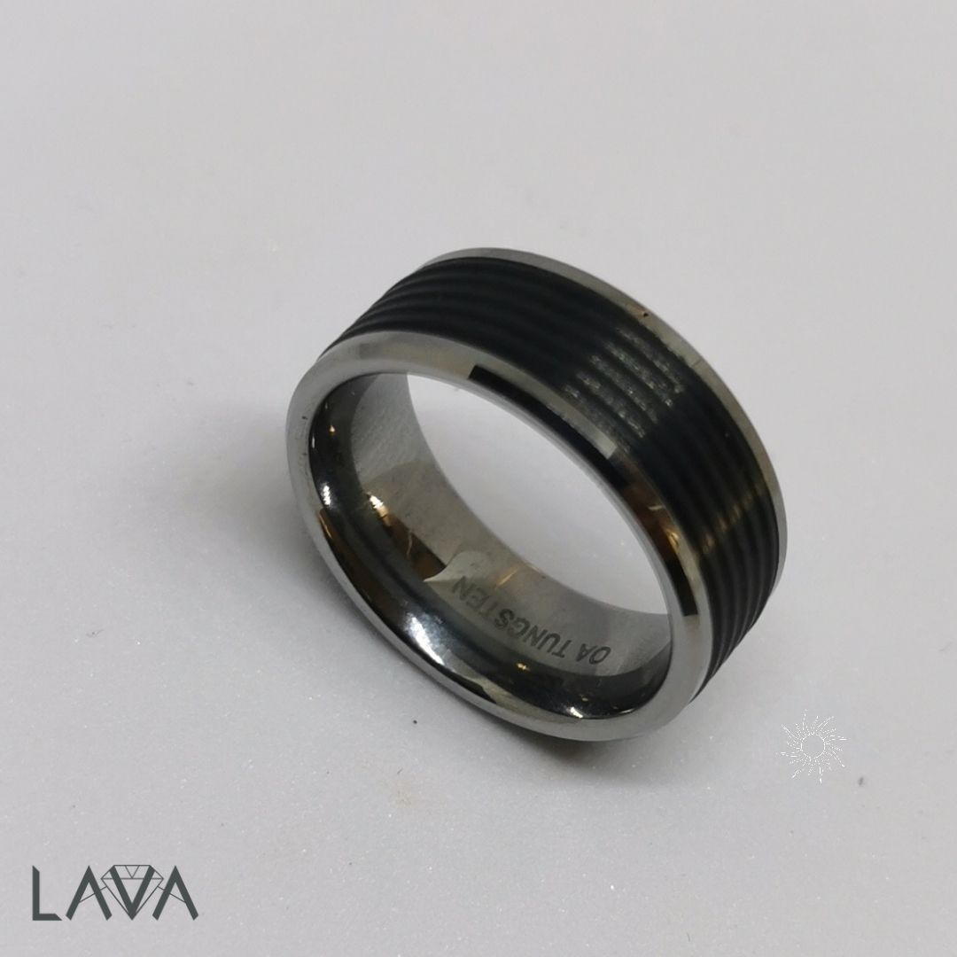 Tungsten men&#39;s ring with a silver finish