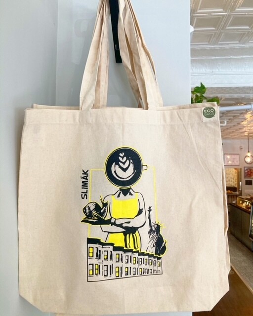 Slimak Tote Bag