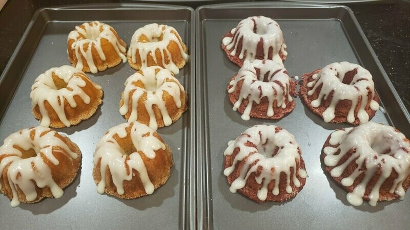 All Bundt Cake flavors (4" Mini Bundt) - Minimum order of 4 Mini Bundt Cakes per order ($20 Total Order)