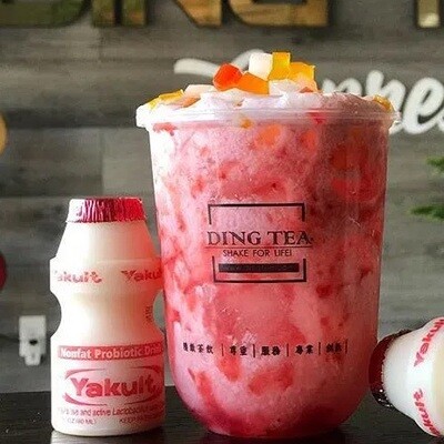 Yakult / Yogurt