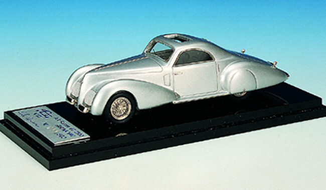 ABC033 - ALFA ROMEO 6C 2500 FARINA 1940