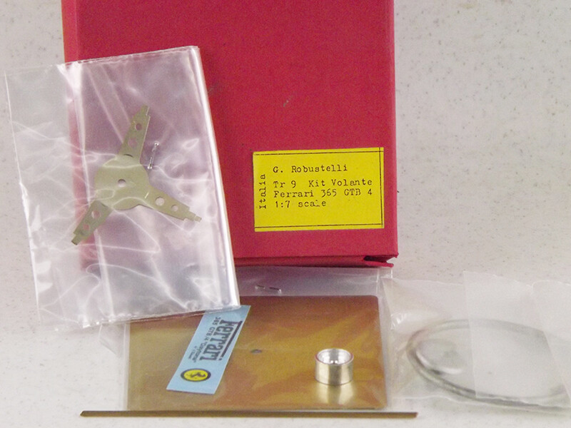 ROBUSTELLI ROBTR09 KIT VOLANTE FERRARI 365 GTB4 SCALA 1-7