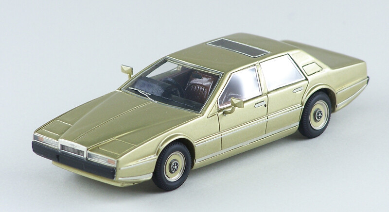 ABC206o ASTON MARTIN V8 LAGONDA MKII 1976 GOLD