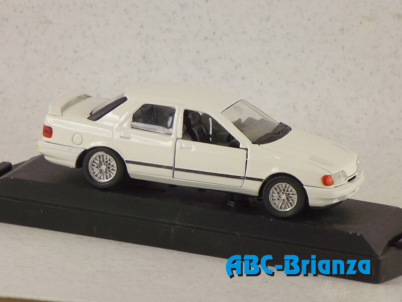 VITESSE VIT716W - Ford Sierra Roadcar White