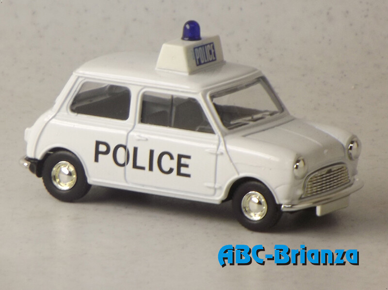 VANGUARDS VAN74002 Austin 7 Police Mini 1959