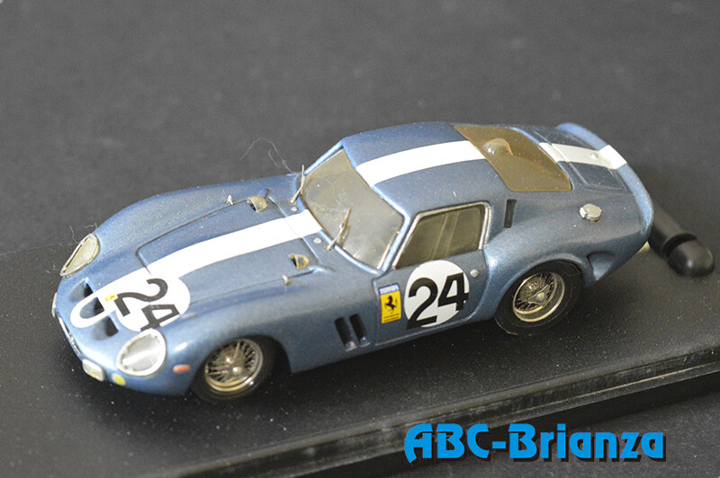 AMR-NOSTALGIA  FERRARI 250 GTO  3387GT NART 12h SEBRING 1962 #24 GENDEBIEN-PHIL HILL