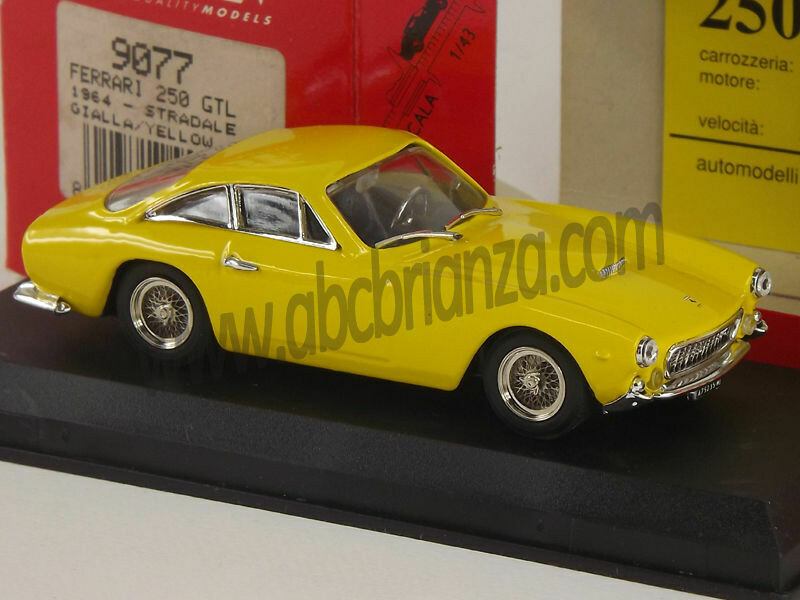BANG 7077 FERRARI 250 SWB ROAD YELLOW BANG 7077 FERRARI 250 SWB ROAD YELLOW