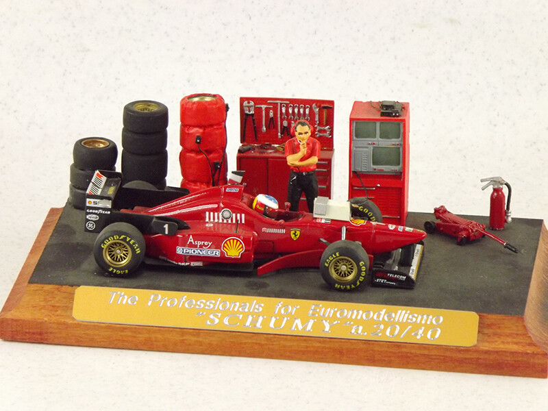 DIORAMA THE PROFESSIONALS FOR EUROMODELLISMO  SCHUMI # 1