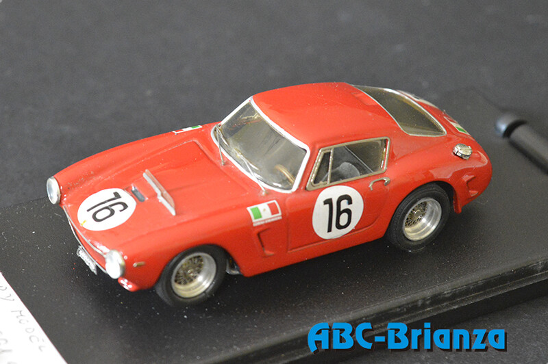 FACTORY MODEL FERRARI 250 SWB LM 1961  # 16
