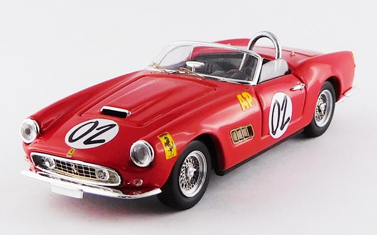 ART MODEL ART355 FERRARI 250 CALIFORNIA - 2 h Relay Marlboro 1961 - A. Wylie #02 - Chassis #1085 - WINNER