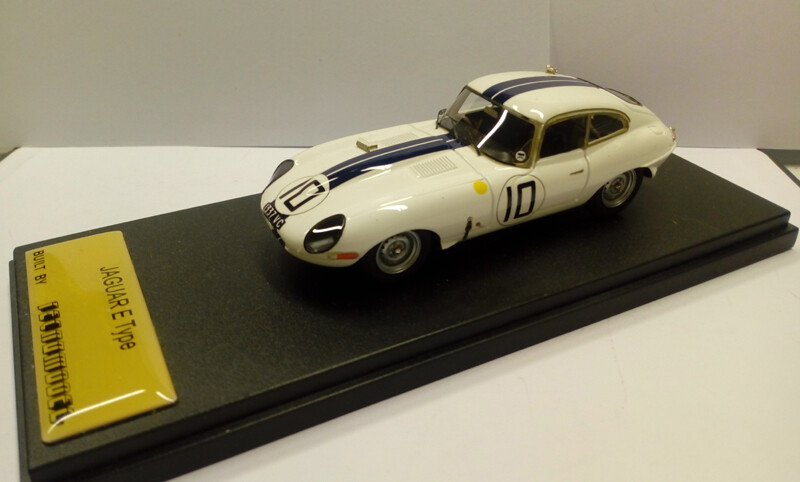 TECNOMODEL TCN18 JAGUAR E TYPE # 10 WHITE WITH BLUE STRIPES