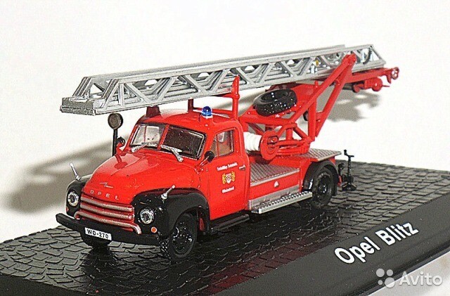 ATLAS7147004 Opel-Blitz-Fire-Brigade-Year-1952-1960-Scale-1-72