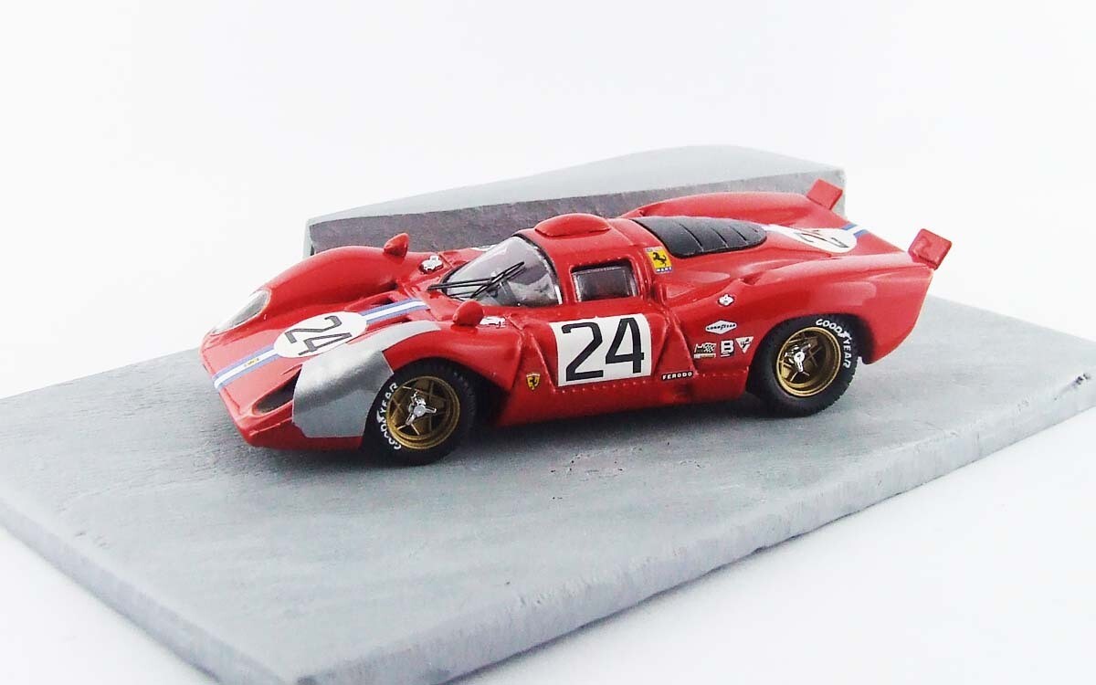 BEST9609 FERRARI 312 COUPE' - Daytona 1970 - Parkes-Posey #24 - con diorama/with diorama