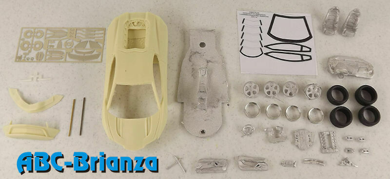 BRK43324 - SERPETTI RATON SU BASE LAMBORGHINI ADVENTADOR