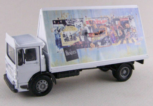 CORGI 22301 AEC LORRY WITH BILLBOARDS