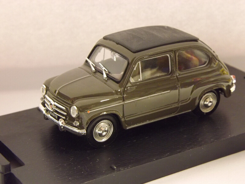 BRUMM BMR318-02 FIAT 600D TRASF.CHIUSA  1960