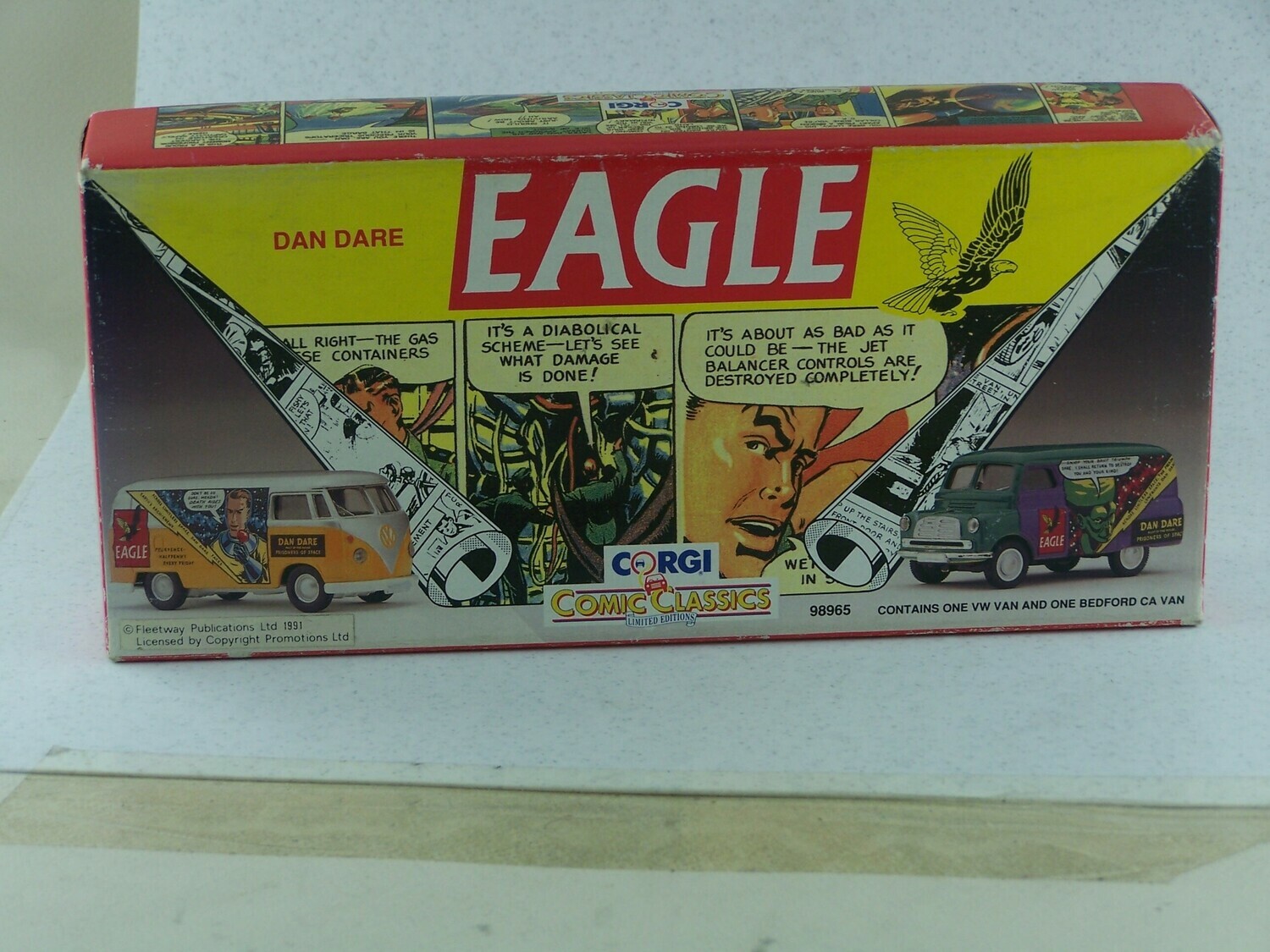 CORGI 98965 EAGLE CONTAINS ONE VW VAN AND ONE BEDFORD CA VAN