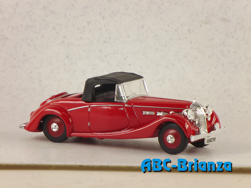 DINKY DYS17 TRIUMPH DOLOMITE 1939