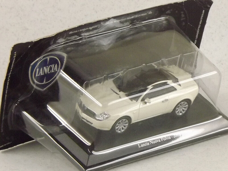 EDICOLA ED117 LANCIA NUOVA FULVIA 2003