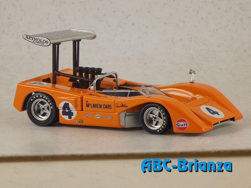 GMP GMP12424 Bruce McLaren 1969 Champion McLaren M8B High Wing