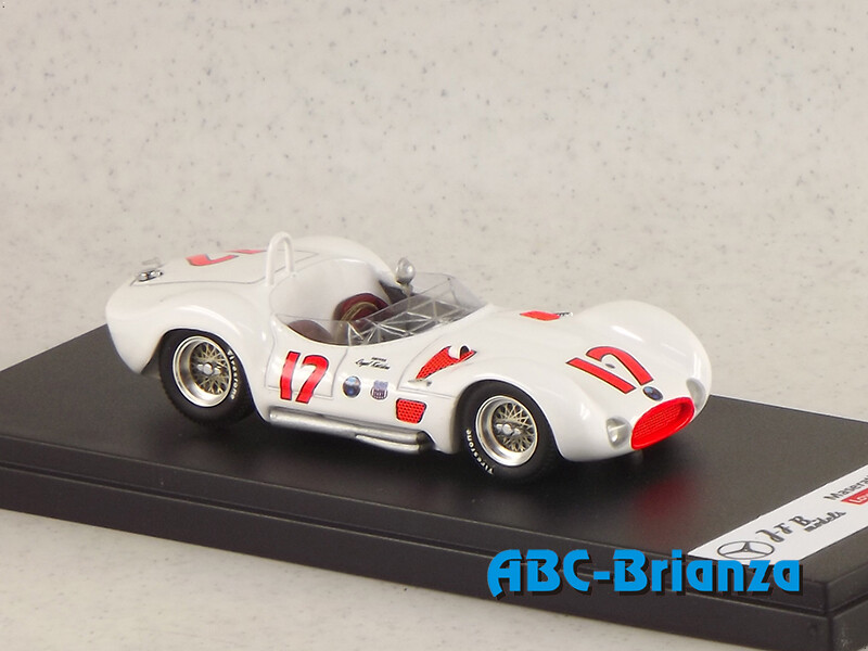 JFB011B - MASERATI TIPO 61 BIRDCAGE  CH. 2454 Loyal KATSKEE  # 17 Libertad GP, Havana Cuba  1960