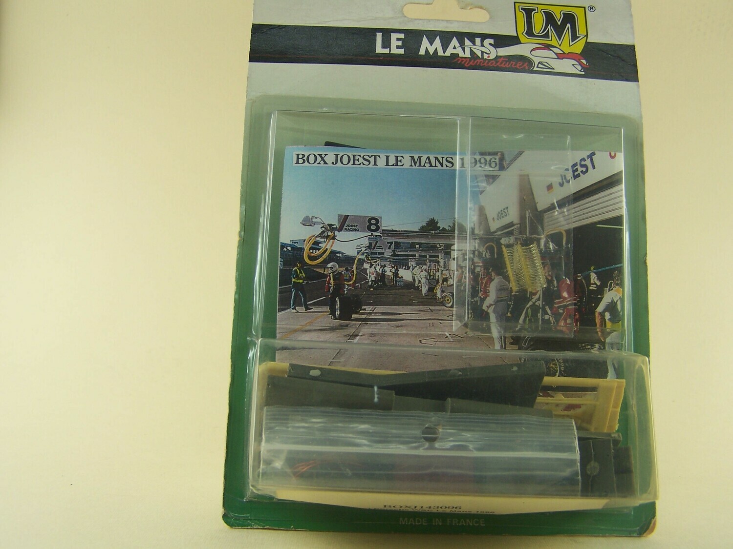 LE MANS MINIATURES LMBOXJ143096 JOEST PORSCHE WSC #7 - #8 LE MANS  1996 (BASIC PIT)
