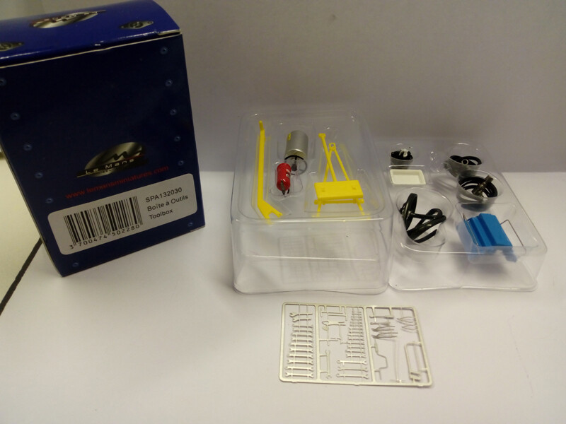 LE MANS MINIATURES LMSPA132030 TOOL SETS AND TOOLING BOX And photoetched tools