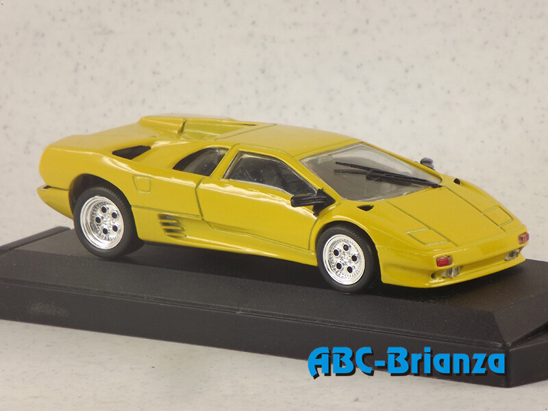 MACADAM MACAAM020 Lamborghini Diablo Yellow