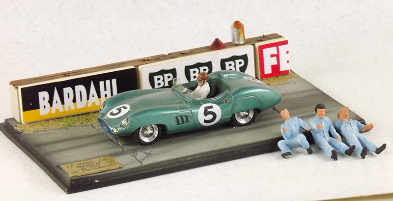 MICROWOLRD MWBE01 DIORAMA ASTON MARTIN DBR1 LE MANS 1959  # 5 WINNER