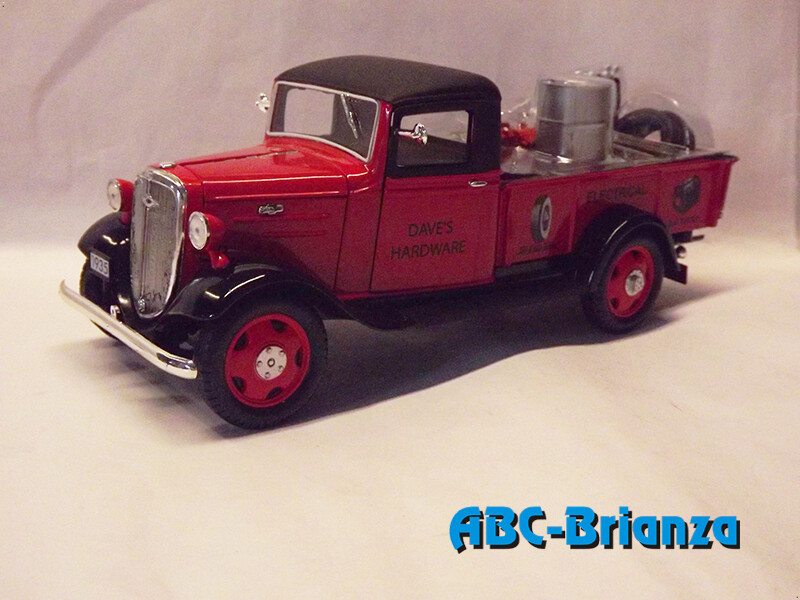 SCALE REPLICA SCREP76402 CHEVROLET 1,5 TON PICK UP CANOPY SEDAN DELIVERY