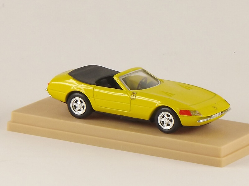 RIO MODEL RIOR2 FERRARI 365 GTS/4 DAYTONA SPIDER 1969