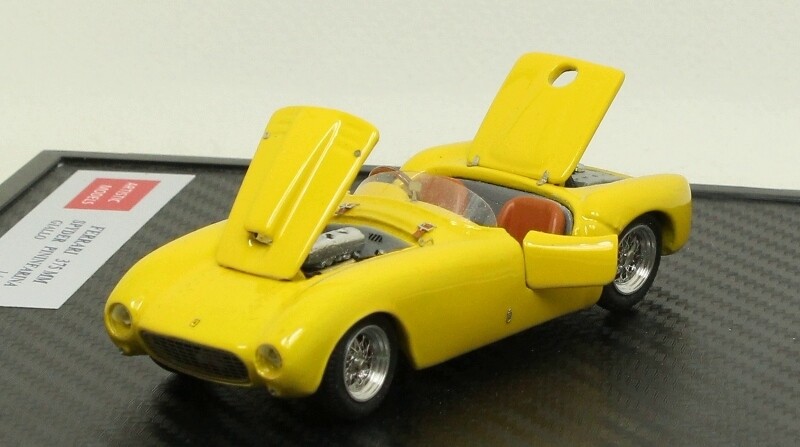 AM43AM06G Ferrari 375 MM Spyder Pininfarina 1954 Yellow