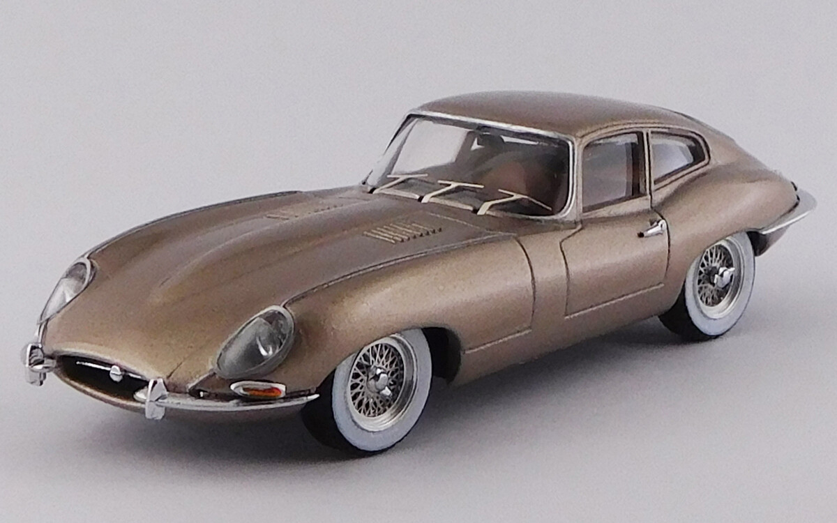 BEST9805 JAGUAR E TYPE COUPE' - New York Motor Show 1961 - Opalescent Bronze