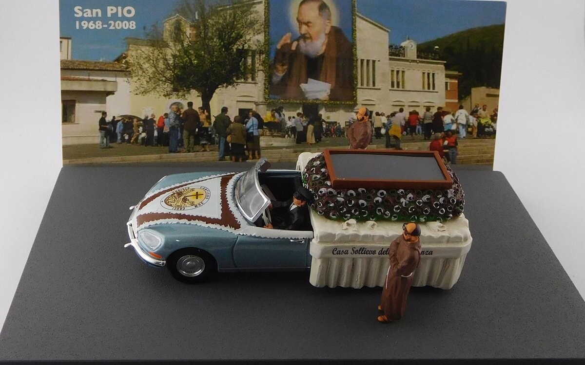 RIO MODEL RIO4229-2P CITROEN DS SPECIAL  1968 - Funerale di Padre Pio - Azzurro metallizzato -