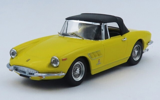 BEST9840 FERRARI 330 GTS SPYDER - 1967 -Yellow - Con Capotta