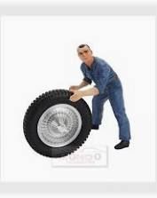 LE MANS MINIATURES LMFLM118044-D1 GEORGES, PORTEUR DE ROUE TEAM BUGATTI T59 (combination bleue)