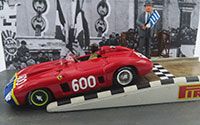ART MODEL  ART454-D	FERRARI 290 MM - s-n 0626 - Mille Miglia 1956 - Juan Manuel Fangio # 600 - Start in resin diorama