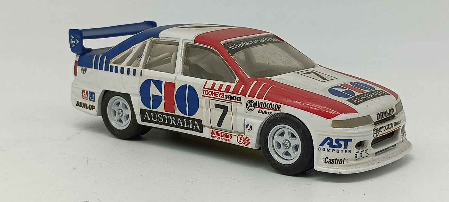 DINKUM CLASSICS HOLDEN VP COMMODORE #7 GIO - V8 SUPERCAR 1993