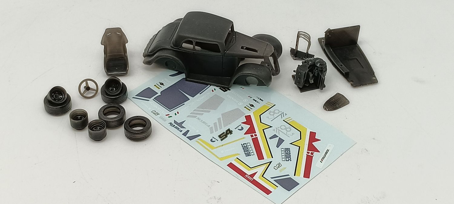 KIT DI MONTAGGIO 1/43 LEGEND CAR CAMPIONATO 2023 #54 ALBERTO NASKA