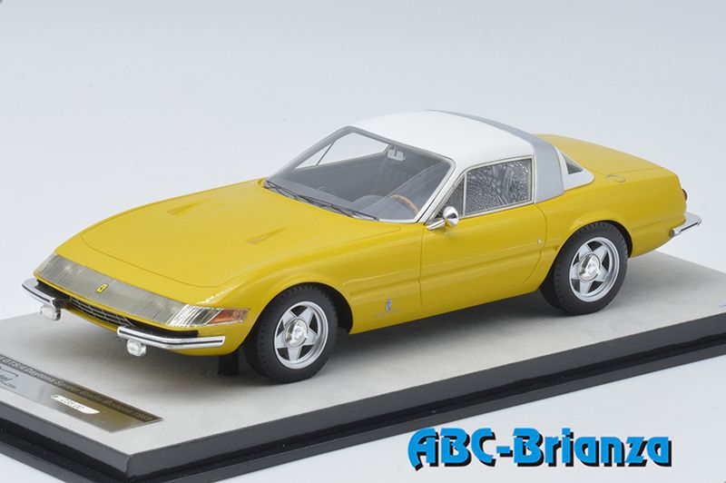 TECNOMODEL TM18-108C  FERRARI 365 GTB4 DAYTONA COUPE SPECIALE 1969 YELLOW TECNOMODEL TM18-108C  FERRARI 365 GTB4 DAYTONA COUPE SPECIALE 1969 YELLOW