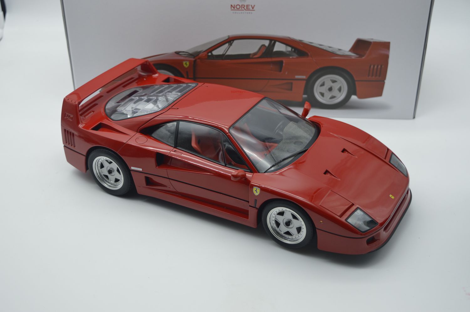 NOREV NV127902 - FERRARI F40 1987 NOREV NV127902 - FERRARI F40 1987