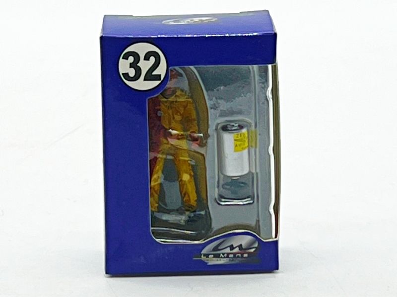 LE MANS MINIATURES - LMFLM132034M REFUELLER GAUCHE