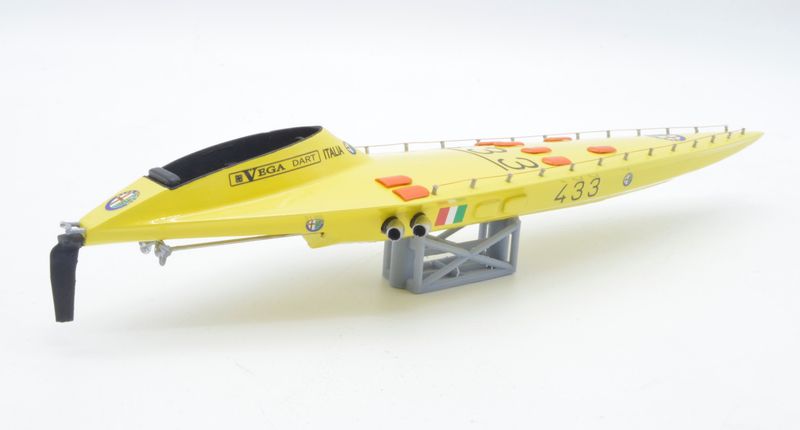 ABC390 VEGA DART by Sonny Levi 2 x V8 Alfa Romeo  1972