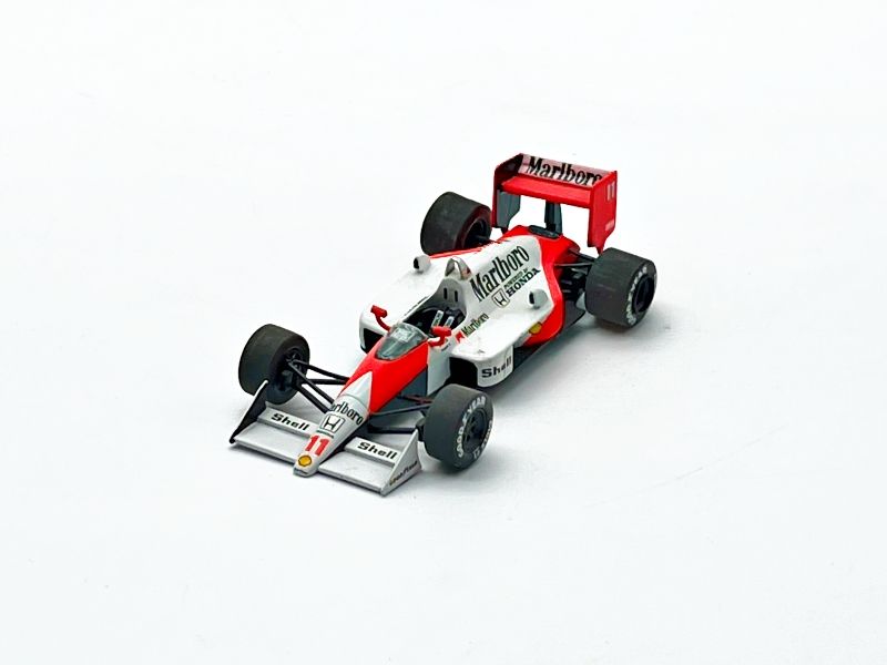 V007 - MCLAREN MP4/4 -MARLBORO - N.11